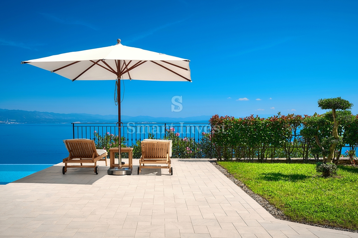 IČIĆI, villa esclusiva con piscina e vista panoramica sul mare