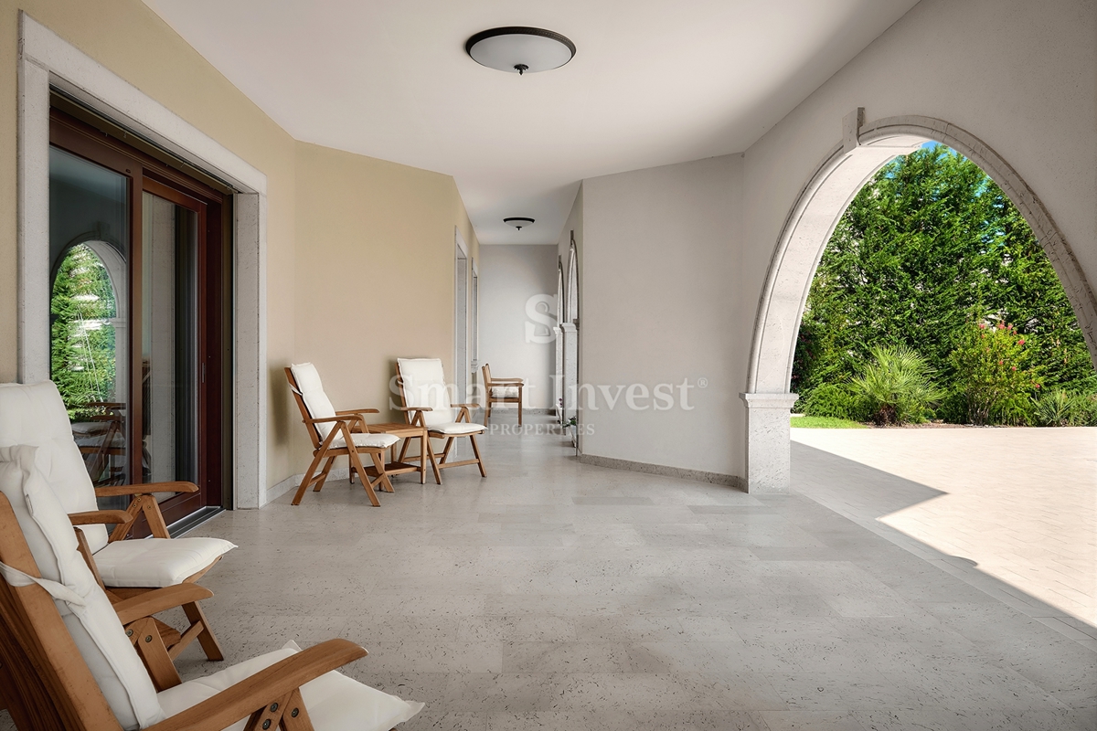 IČIĆI, villa esclusiva con piscina e vista panoramica sul mare