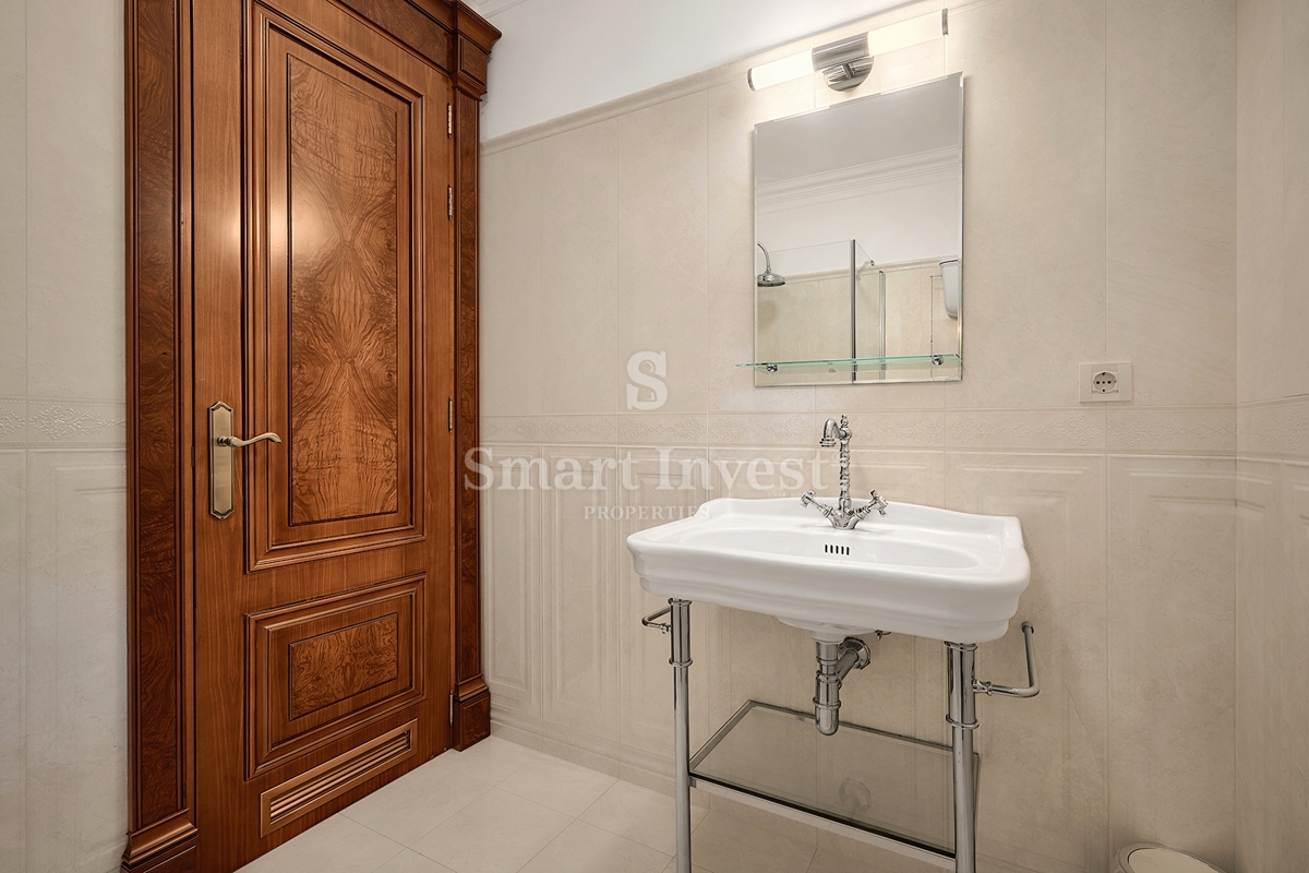 IČIĆI, villa esclusiva con piscina e vista panoramica sul mare