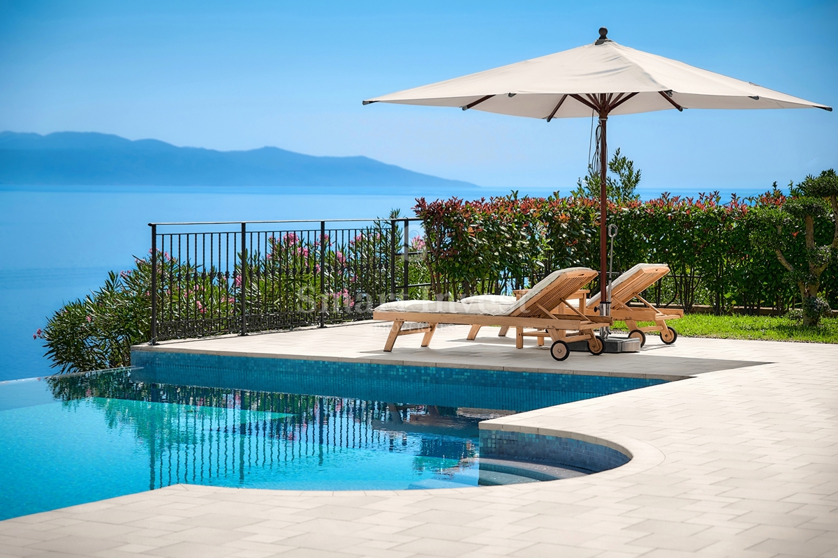 IČIĆI, villa esclusiva con piscina e vista panoramica sul mare