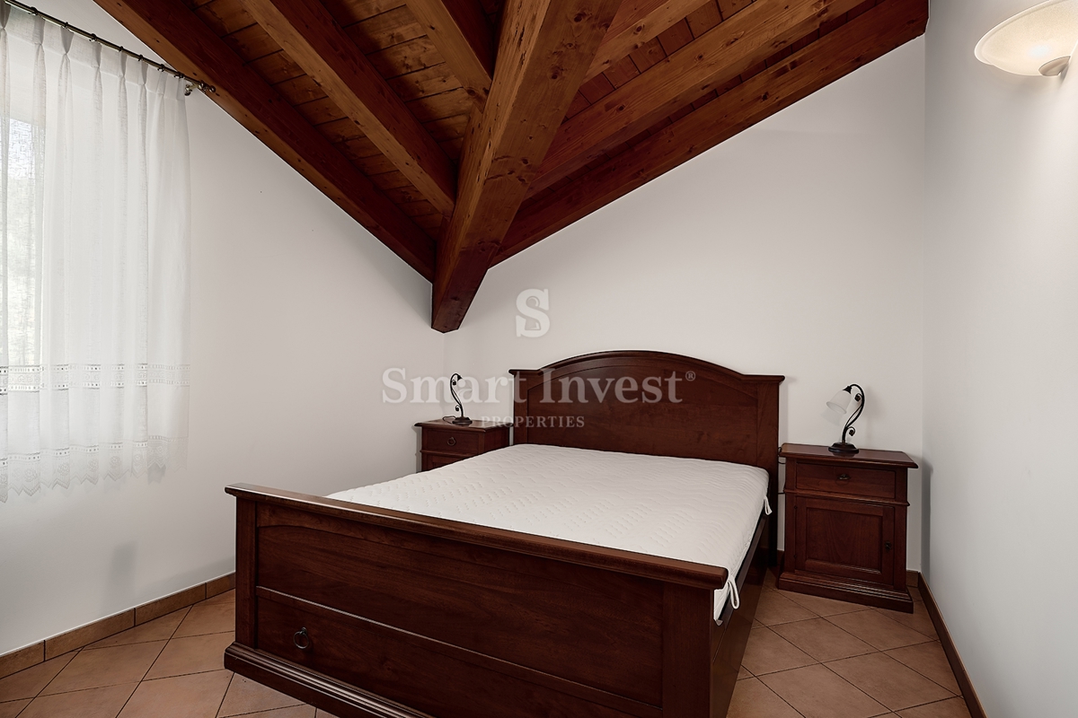 IČIĆI, una bellissima casa in una posizione eccellente, ESCLUSIVAMENTE NELLA NOSTRA AGENZIA!