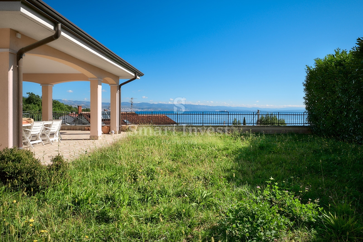 IČIĆI, una bellissima casa in una posizione eccellente, ESCLUSIVAMENTE NELLA NOSTRA AGENZIA!