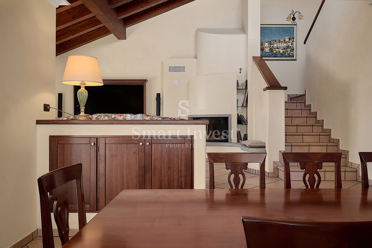 IČIĆI, una bellissima casa in una posizione eccellente, ESCLUSIVAMENTE NELLA NOSTRA AGENZIA!