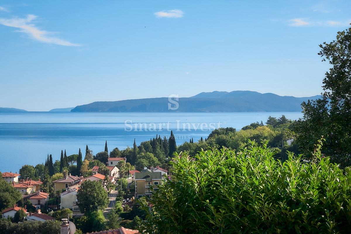 IČIĆI, una bellissima casa in una posizione eccellente, ESCLUSIVAMENTE NELLA NOSTRA AGENZIA!