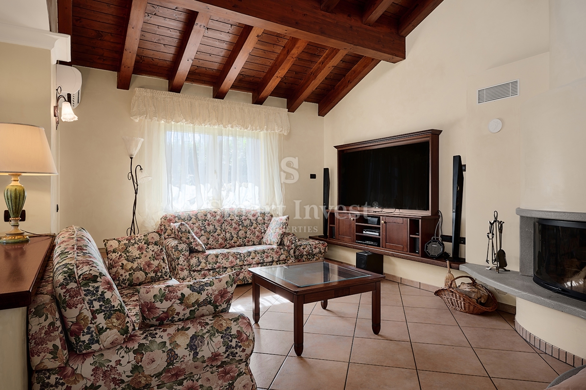 IČIĆI, una bellissima casa in una posizione eccellente, ESCLUSIVAMENTE NELLA NOSTRA AGENZIA!