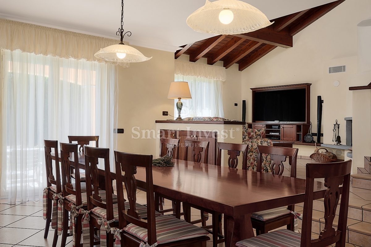 IČIĆI, una bellissima casa in una posizione eccellente, ESCLUSIVAMENTE NELLA NOSTRA AGENZIA!