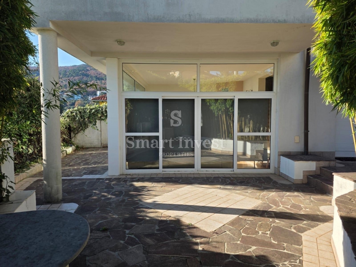 ABBAZIA, appartamento con 3 camere da letto e parcheggio vicino al centro