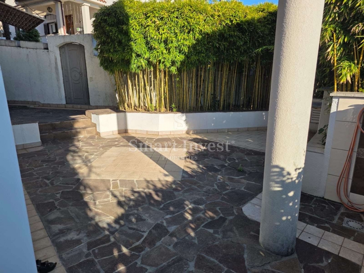 ABBAZIA, appartamento con 3 camere da letto e parcheggio vicino al centro