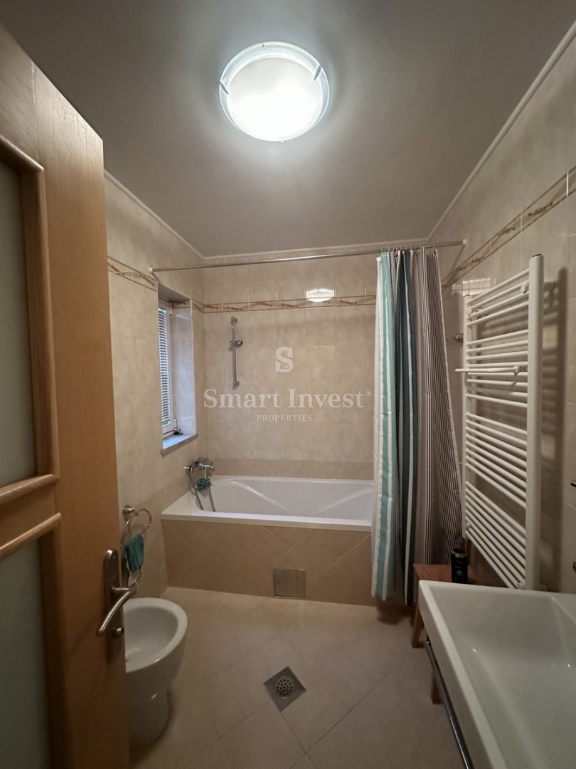 ABBAZIA, appartamento con 3 camere da letto e parcheggio vicino al centro