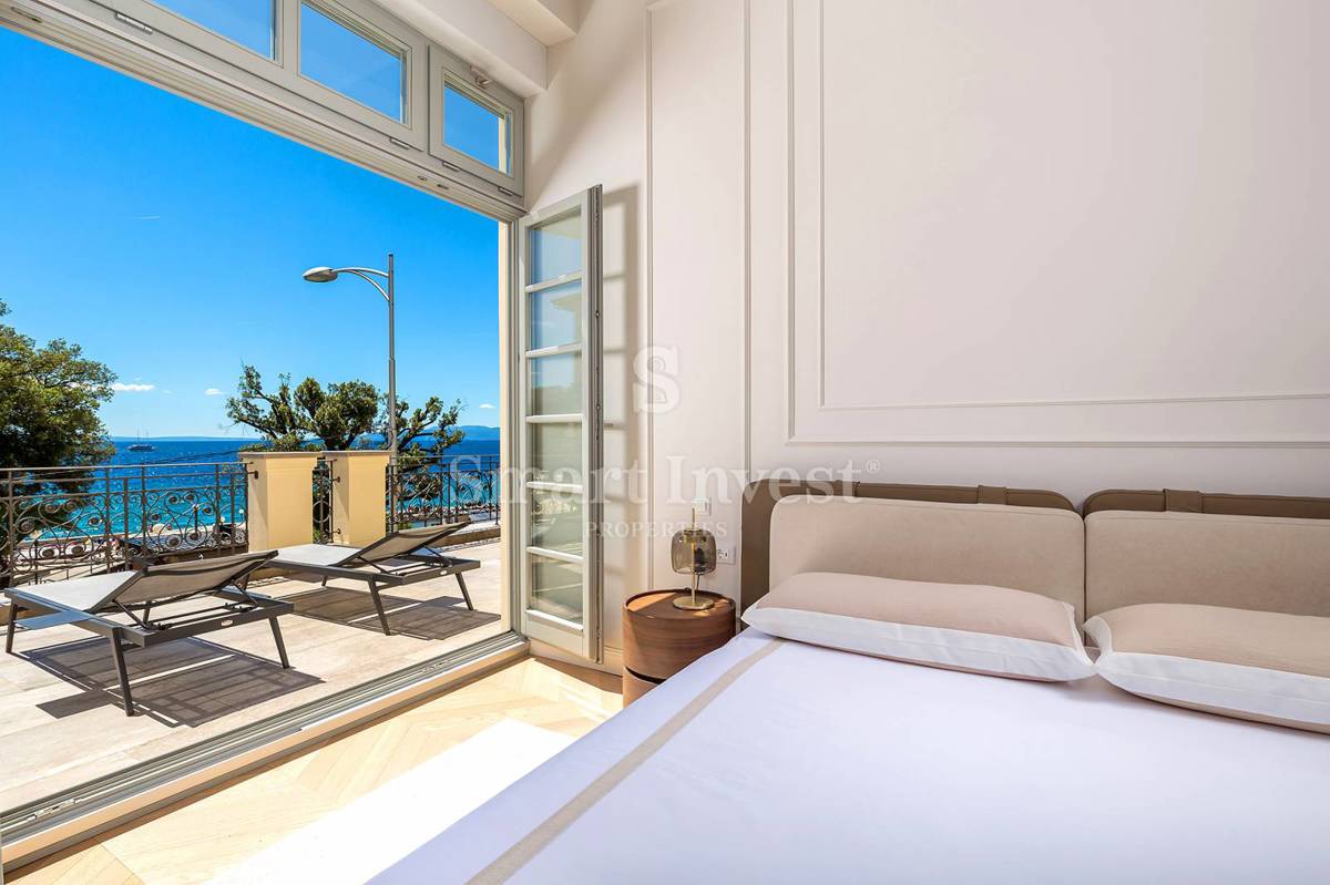 ABBAZIA – CENTRO, Appartamento di lusso sul lungomare con terrazza e vista mare