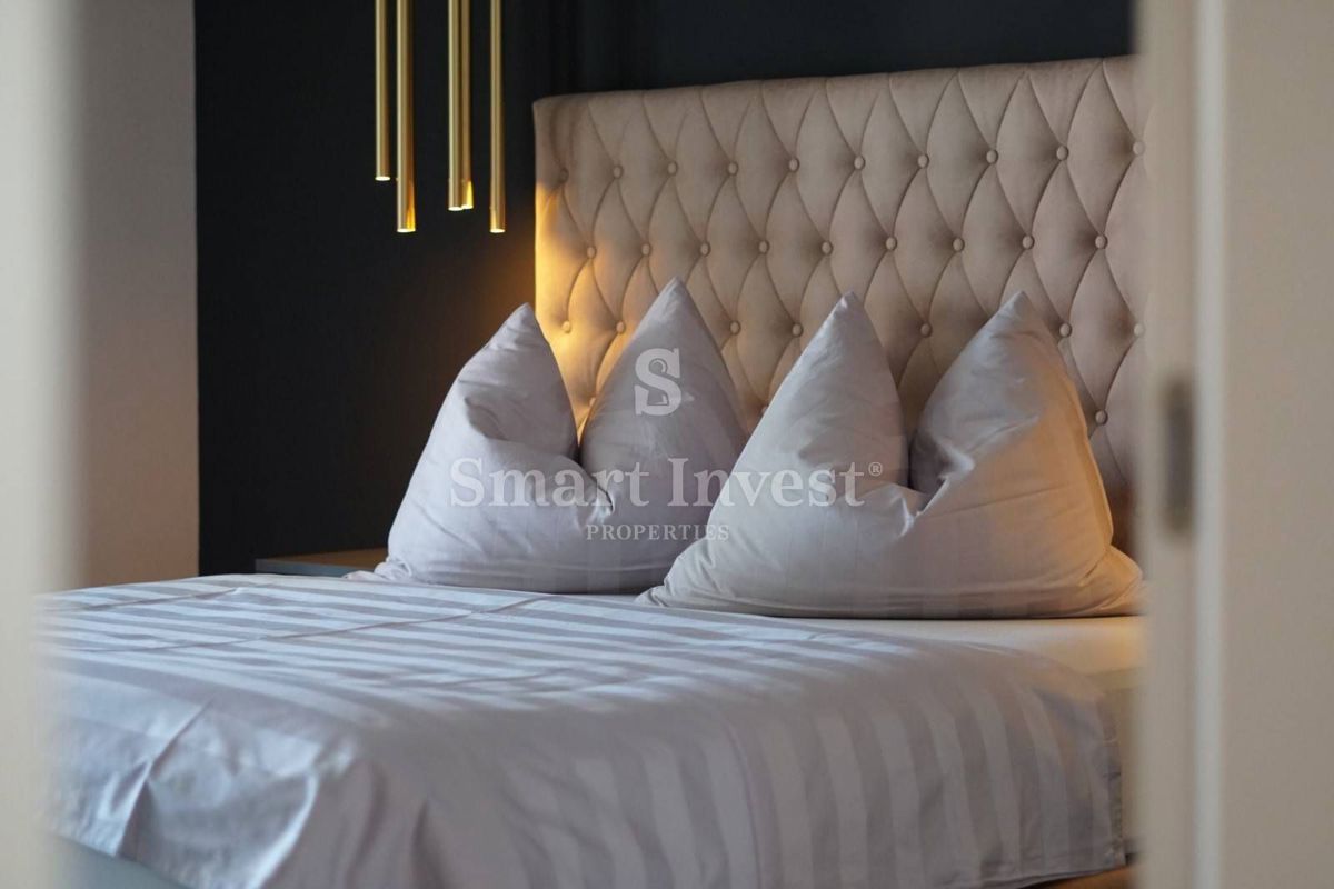ISTRIA - ROVINJ, RENOVATED 3-BEDROOMS APARTMENT WITH 2 PARKING PLACES