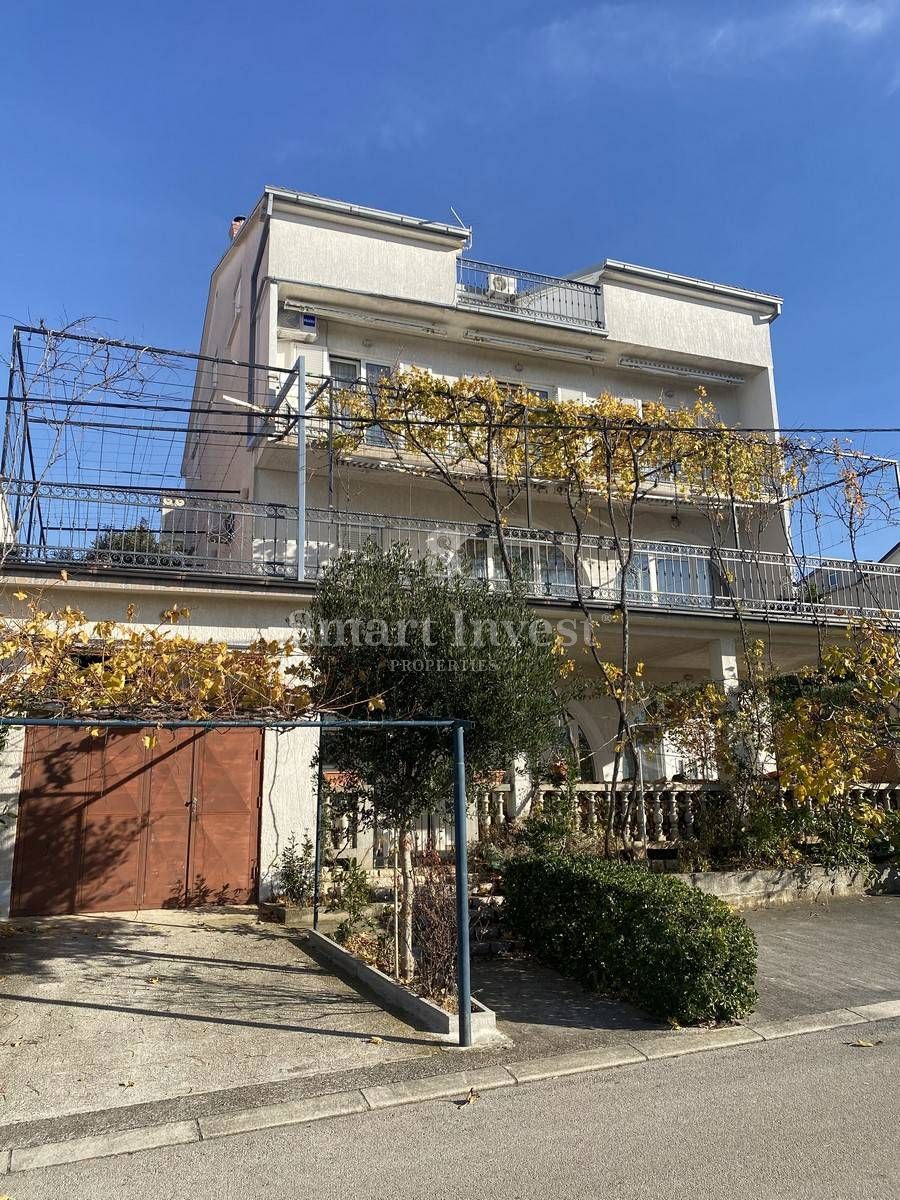 Casa Novi Vinodolski, 542m2