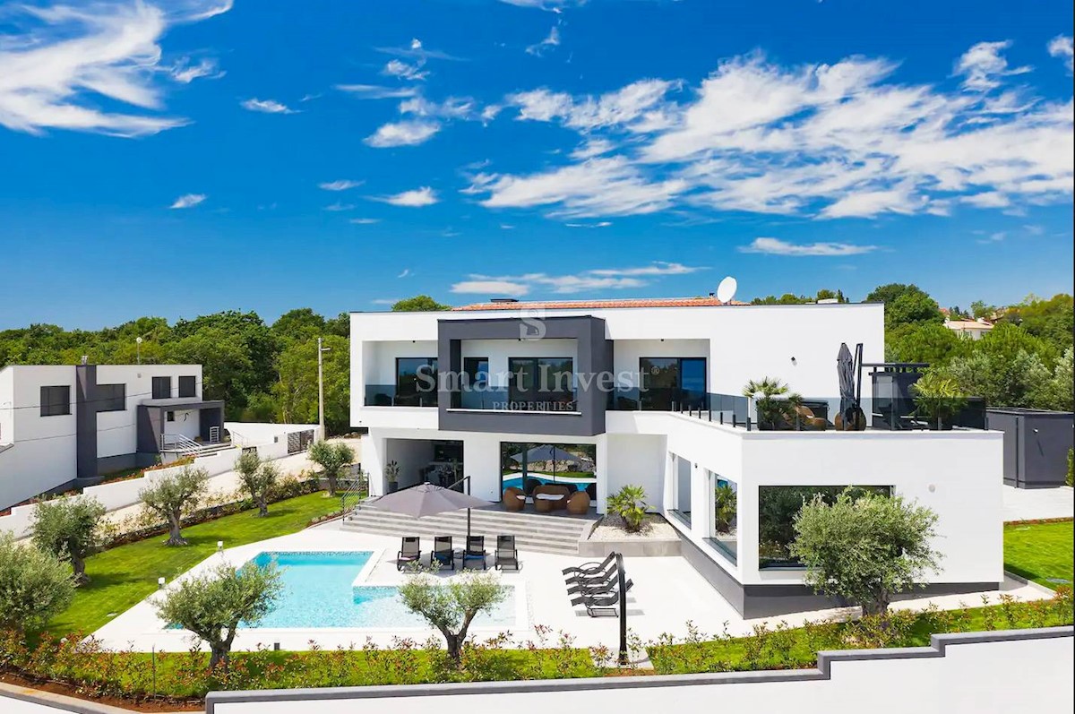 ISTRIA,  PULA - MARČANA, LUXURY VILLA WITH SEA VIEW, 2 km to the sea! 