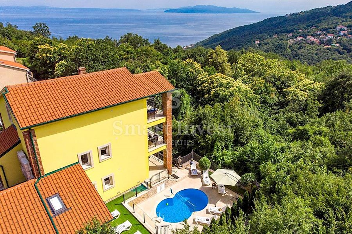 OPATIJA vicinity, Villa with pool and sea view on a quiet location, for sale