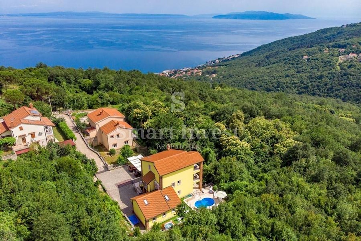 OPATIJA vicinity, Villa with pool and sea view on a quiet location, for sale