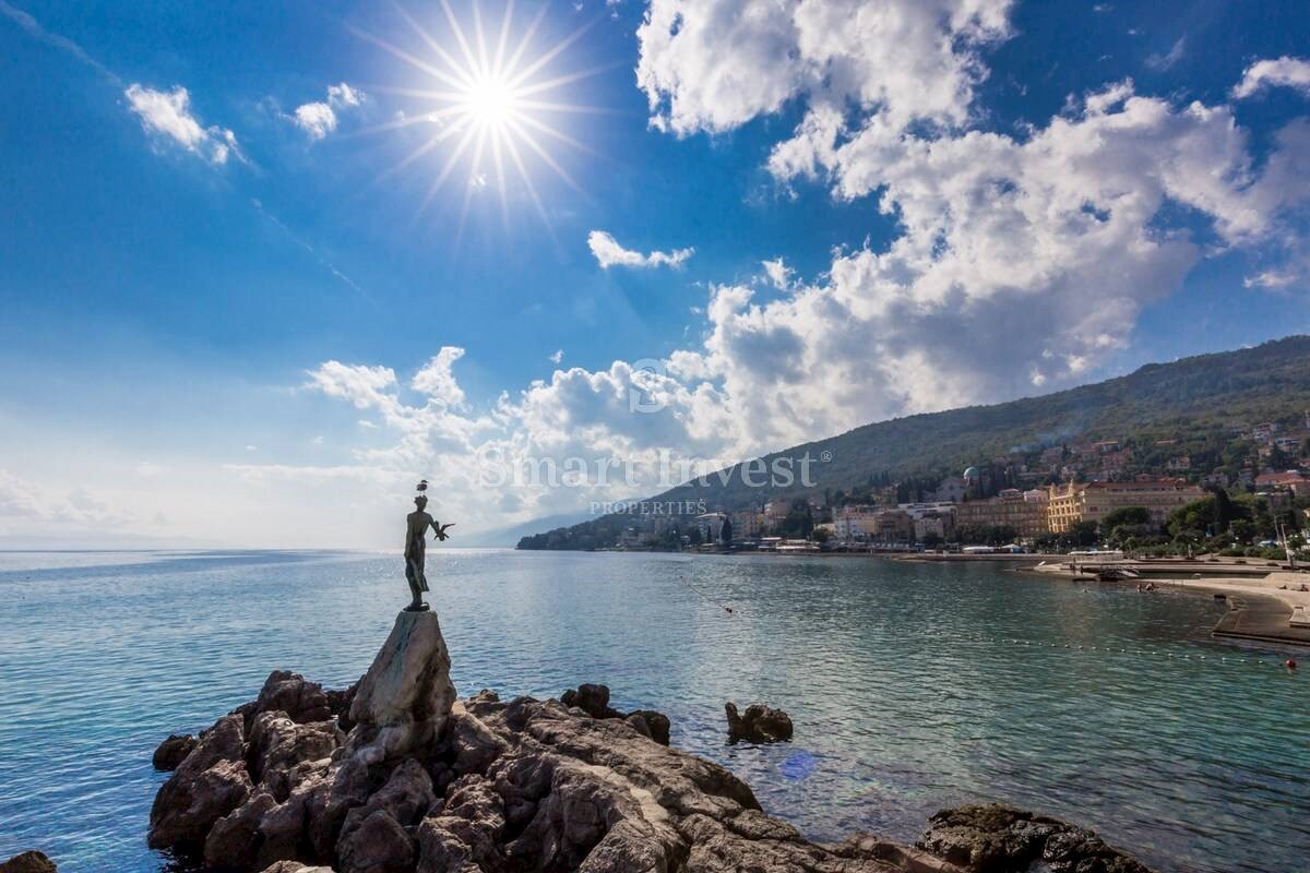 OPATIJA vicinity, Villa with pool and sea view on a quiet location, for sale