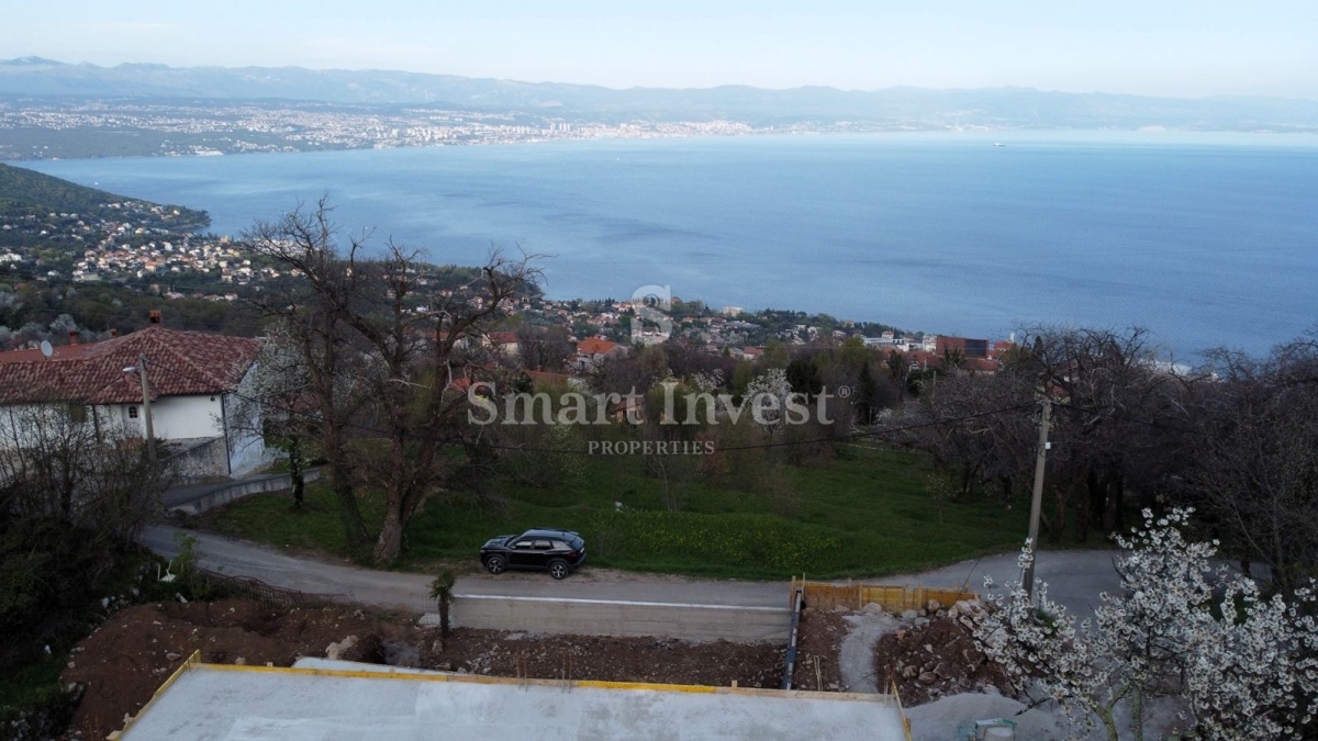 LOVRAN, Casa di 58 m2 con vista mare in una posizione tranquilla