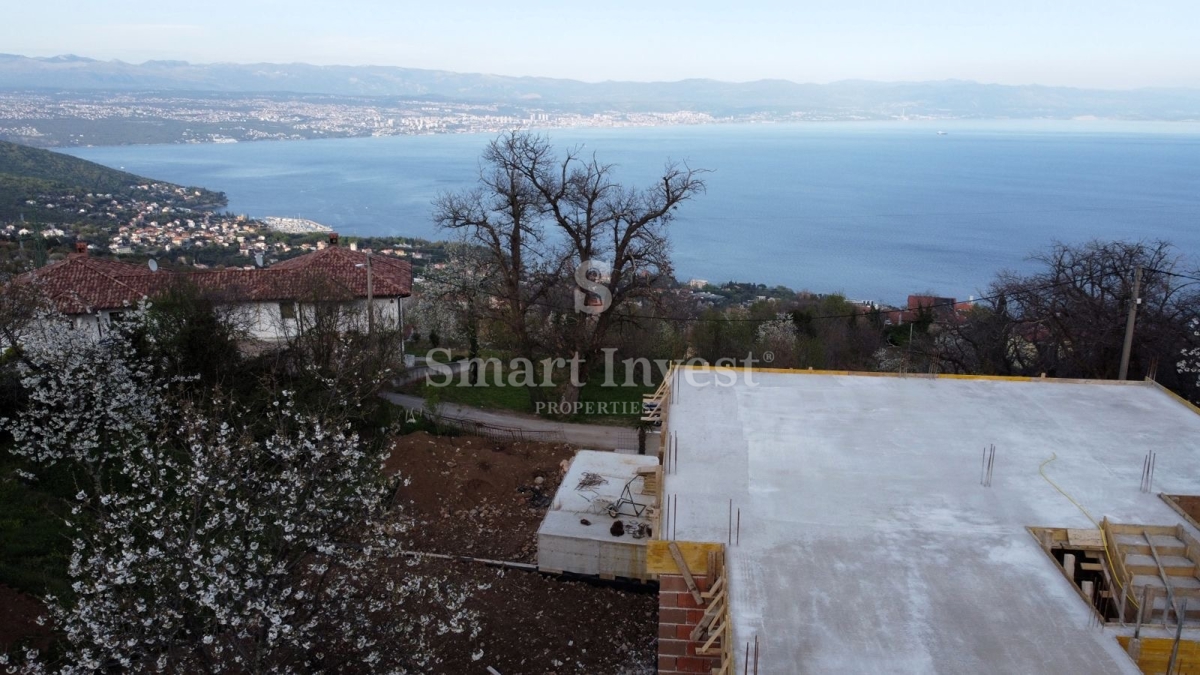 LOVRAN, Casa di 58 m2 con vista mare in una posizione tranquilla