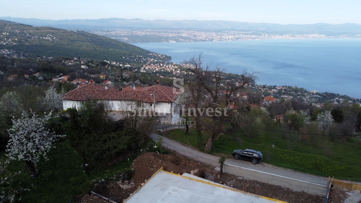 LOVRAN, Casa di 58 m2 con vista mare in una posizione tranquilla