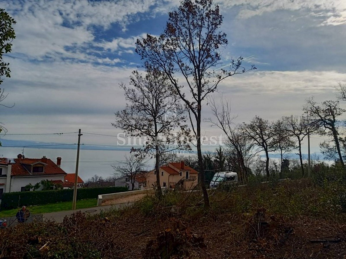 ABBAZIA - IKA, Terreno di 5000 m2 con permesso di costruzione e vista mare, in vendita