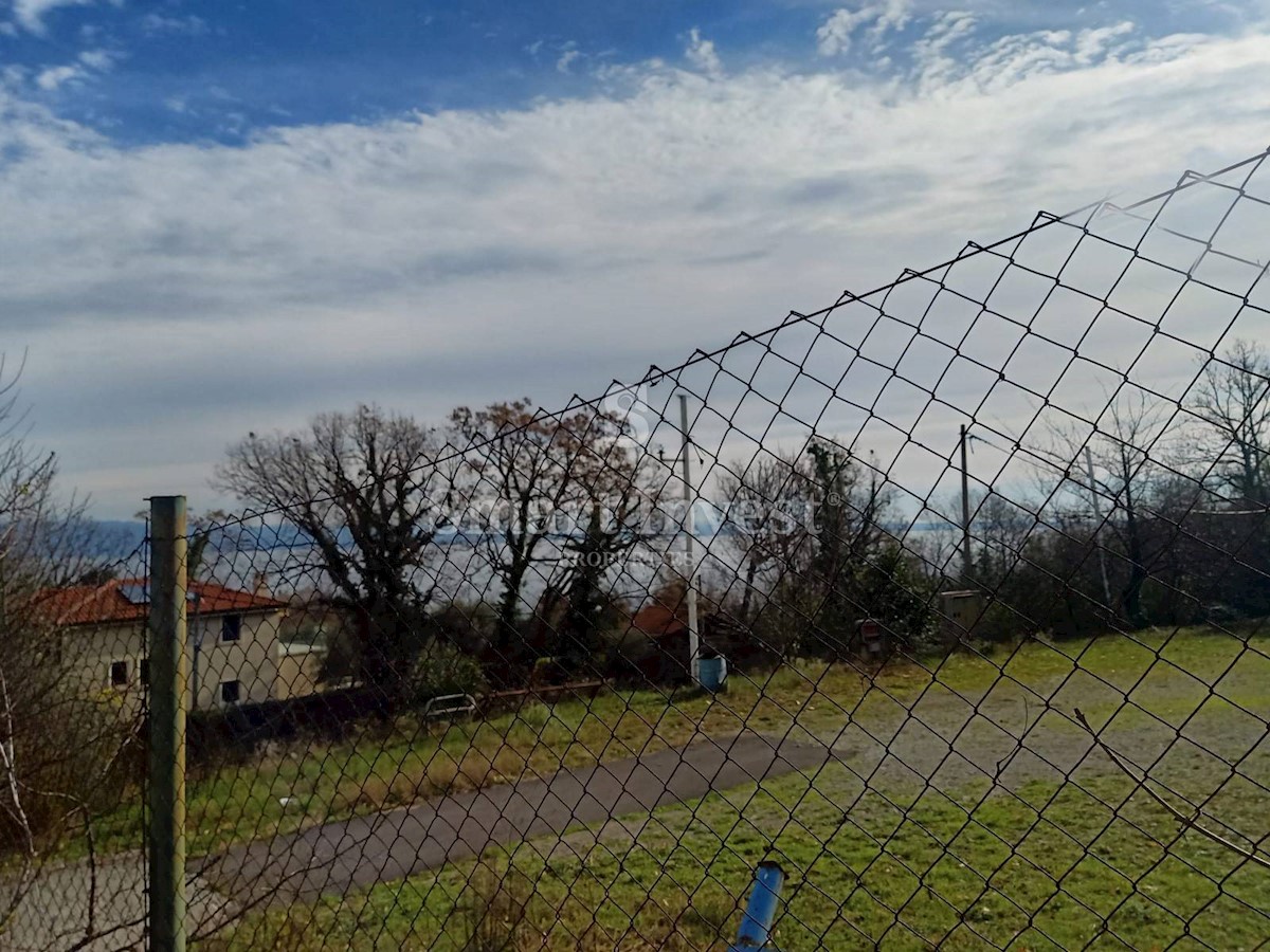 ABBAZIA - IKA, Terreno di 5000 m2 con permesso di costruzione e vista mare, in vendita