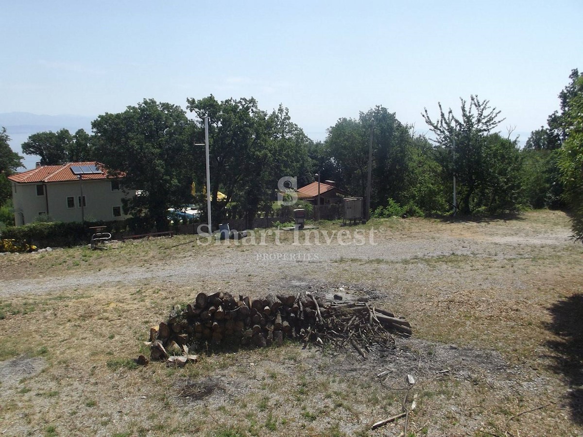 ABBAZIA - IKA, Terreno di 5000 m2 con permesso di costruzione e vista mare, in vendita