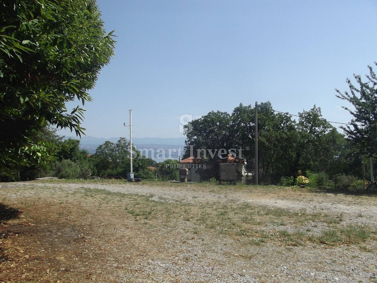 ABBAZIA - IKA, Terreno di 5000 m2 con permesso di costruzione e vista mare, in vendita