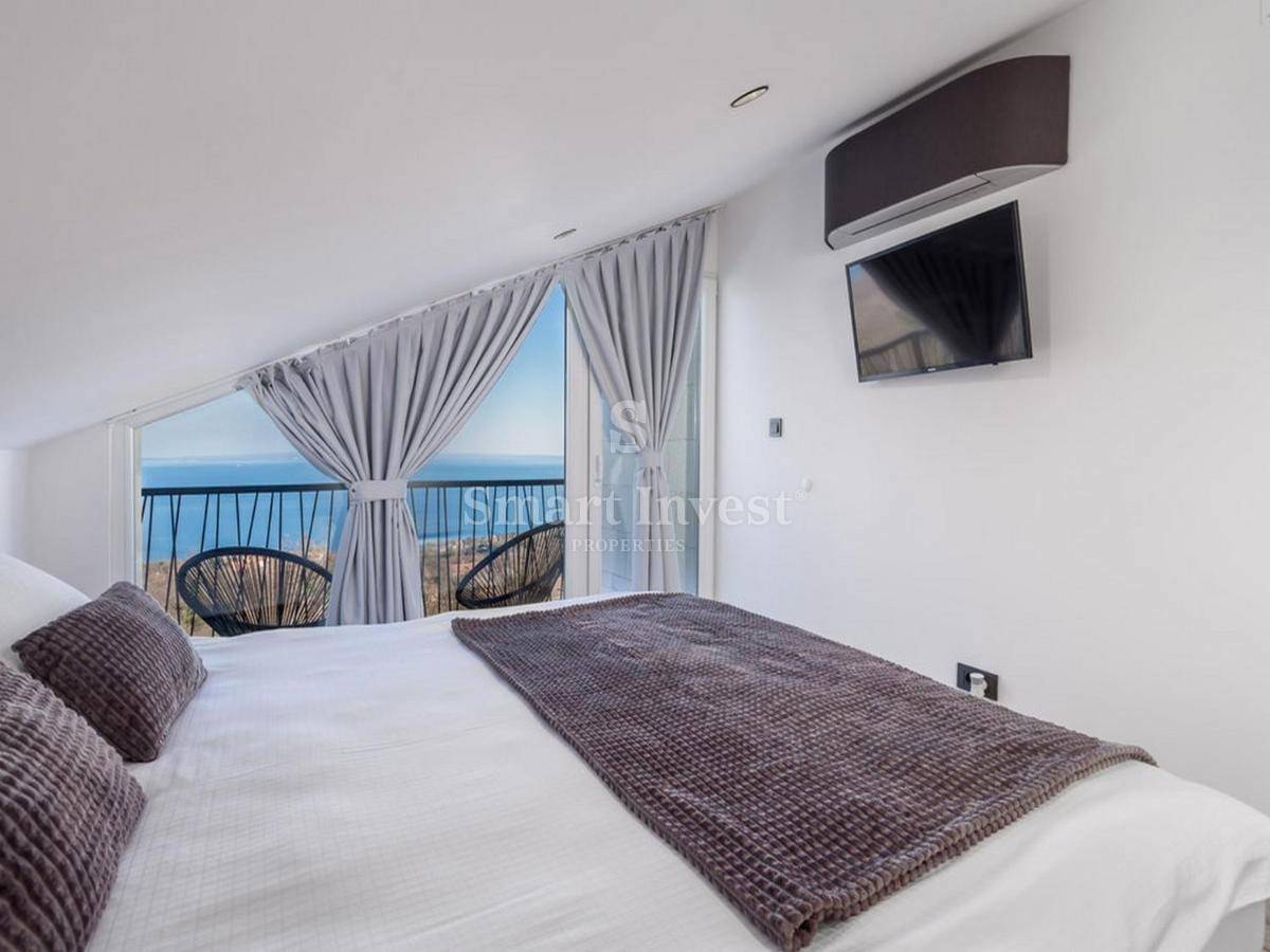 ABBAZIA - IČIĆI, Villa con piscina e vista mare panoramica, in vendita