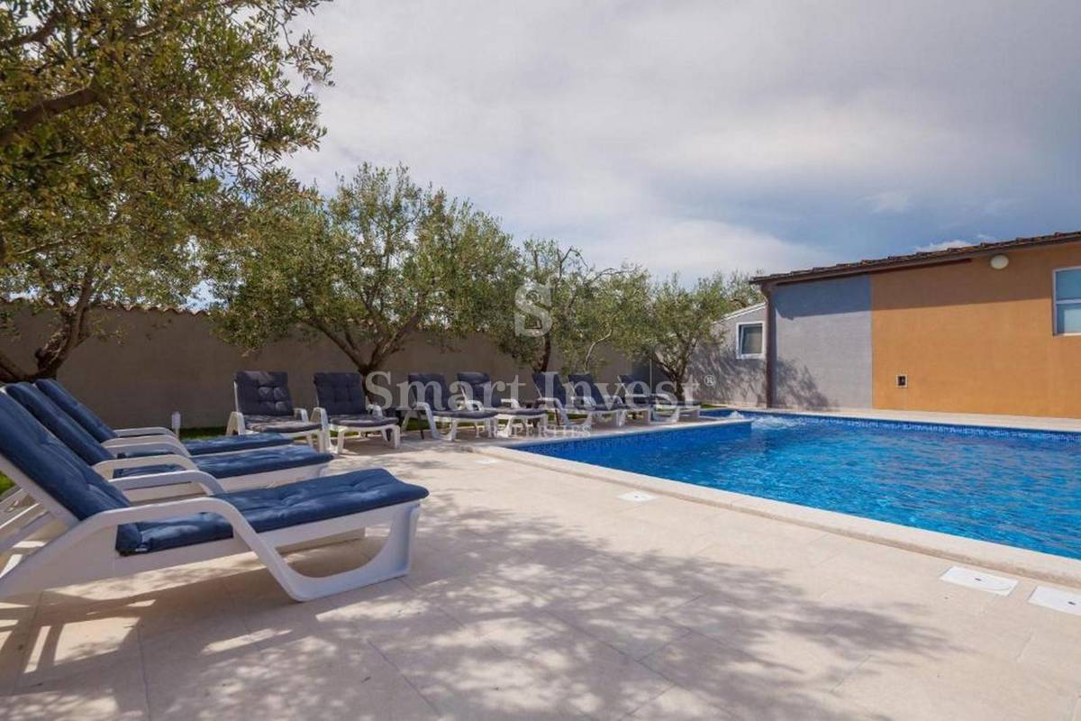 ISTRIA - MEDOLINO, Villa per 20 persone con piscina, vicino al mare
