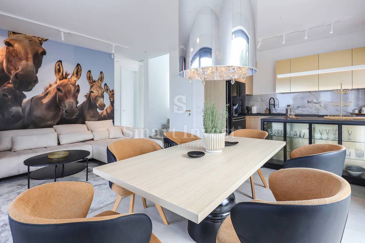 ISOLA DI PAG, due ville bifamiliari con piscina, a 100 m dal mare!