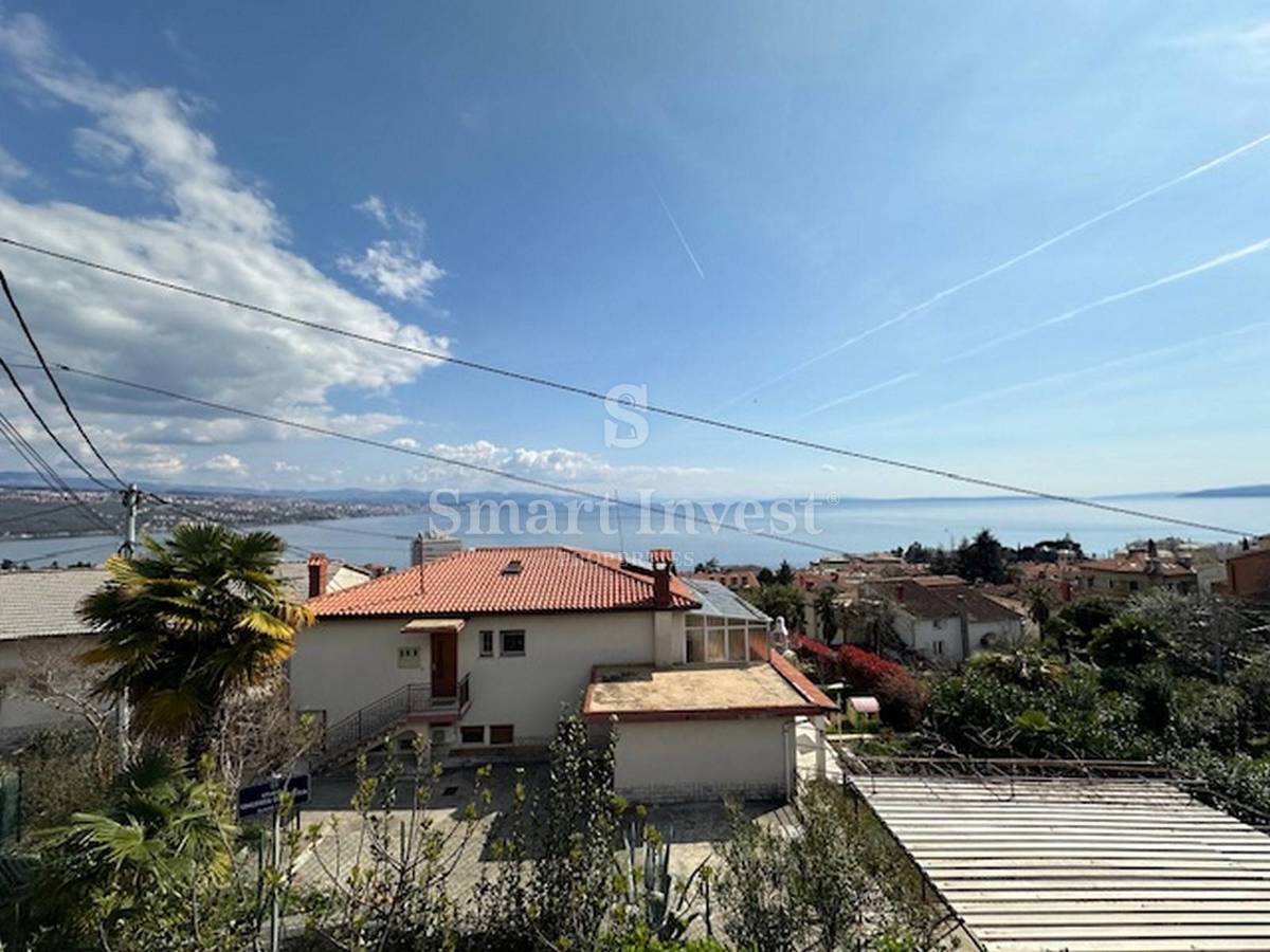 ABBAZIA - CENTRO, casa indipendente con vista mare, vicino al mare