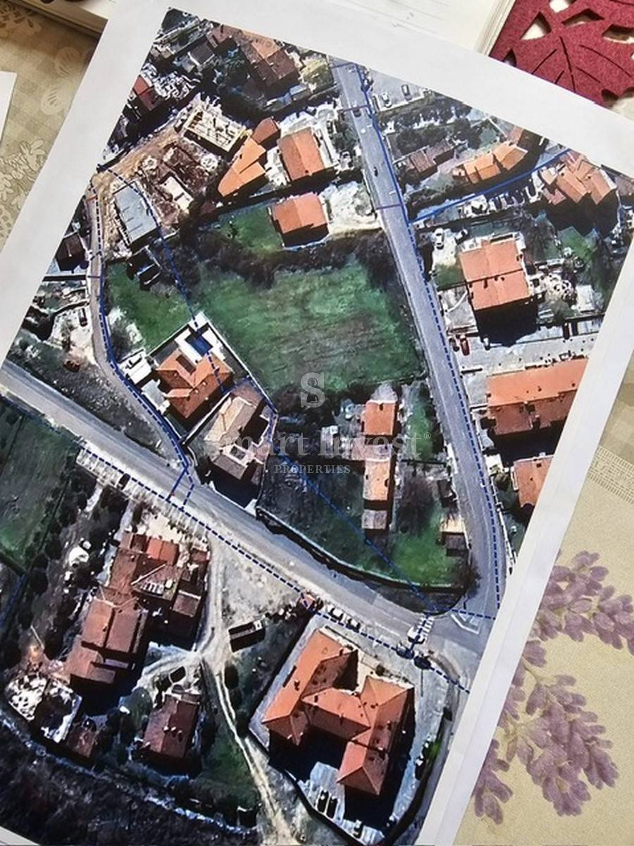 ROVIGNO vicinanze, terreno edificabile di 1350 m2