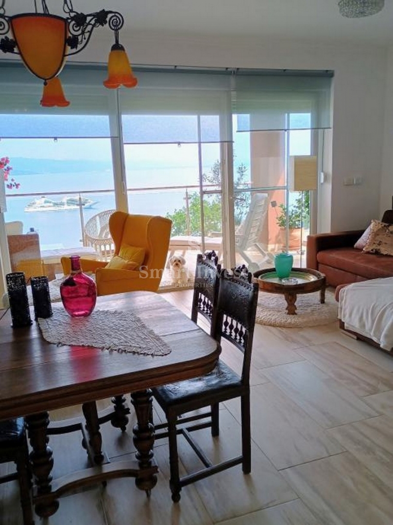 ABBAZIA, appartamento trilocale con vista mare in edificio con piscina