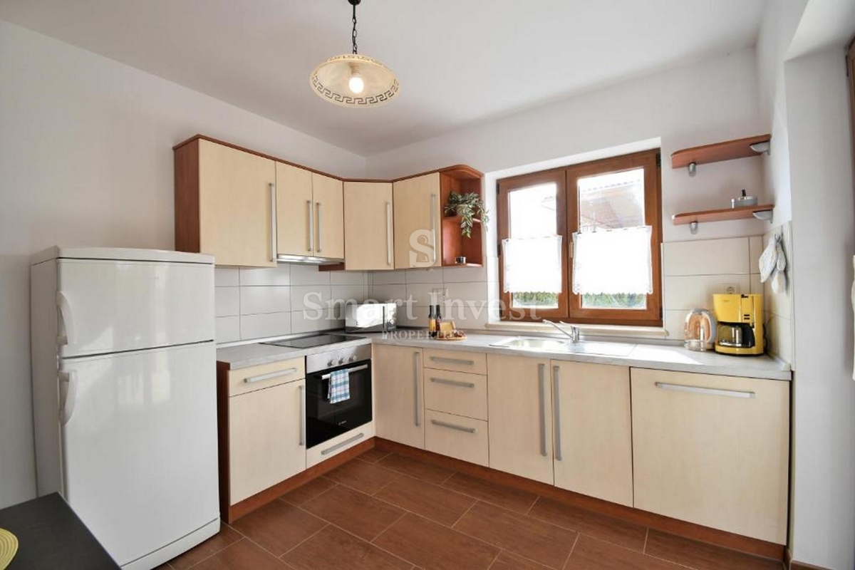 ISTRIA - PARENZO, casa con 4 appartamenti e piscina