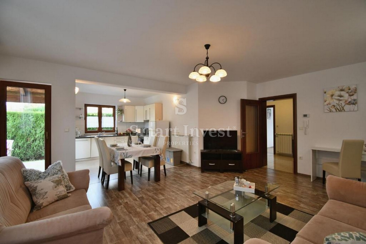 ISTRIA - PARENZO, casa con 4 appartamenti e piscina