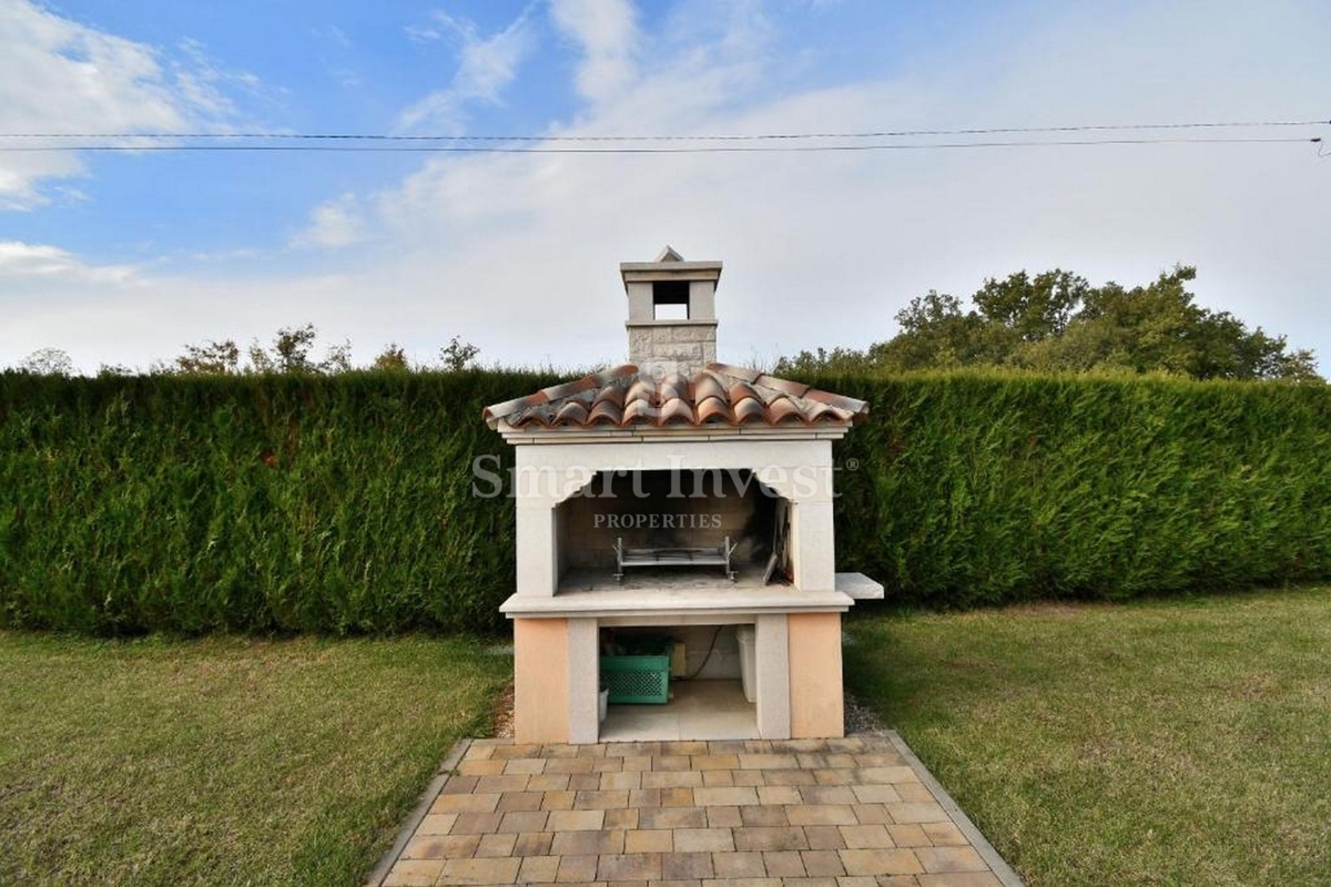 ISTRIA - PARENZO, casa con 4 appartamenti e piscina