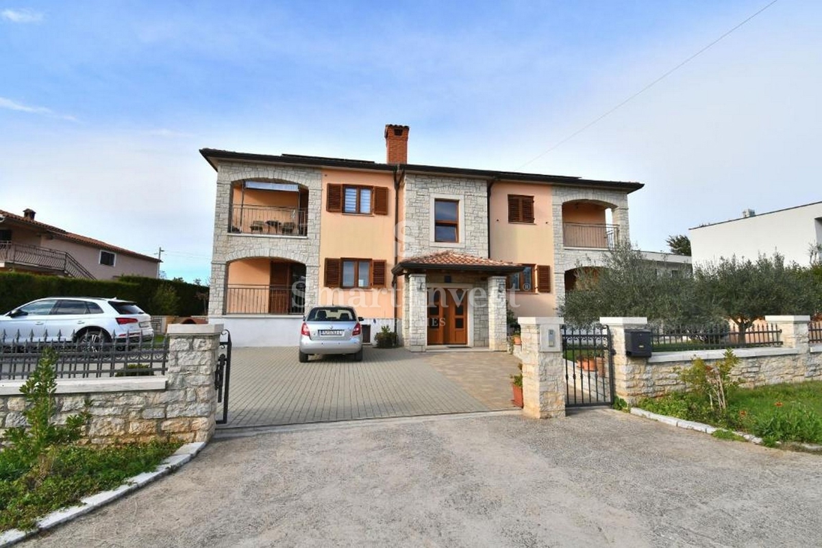 ISTRIA - PARENZO, casa con 4 appartamenti e piscina