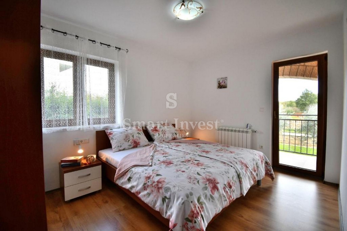 ISTRIA - PARENZO, casa con 4 appartamenti e piscina