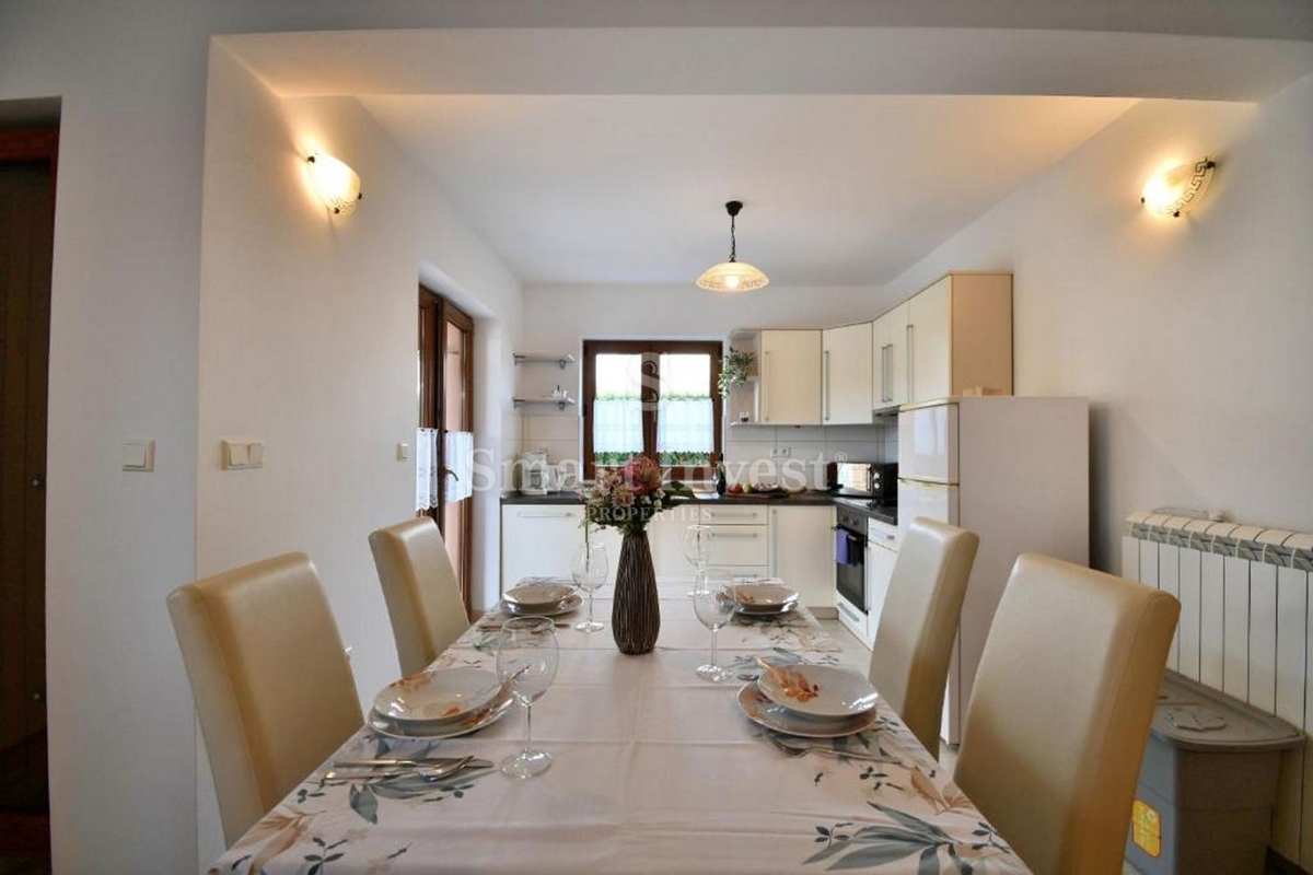 ISTRIA - PARENZO, casa con 4 appartamenti e piscina
