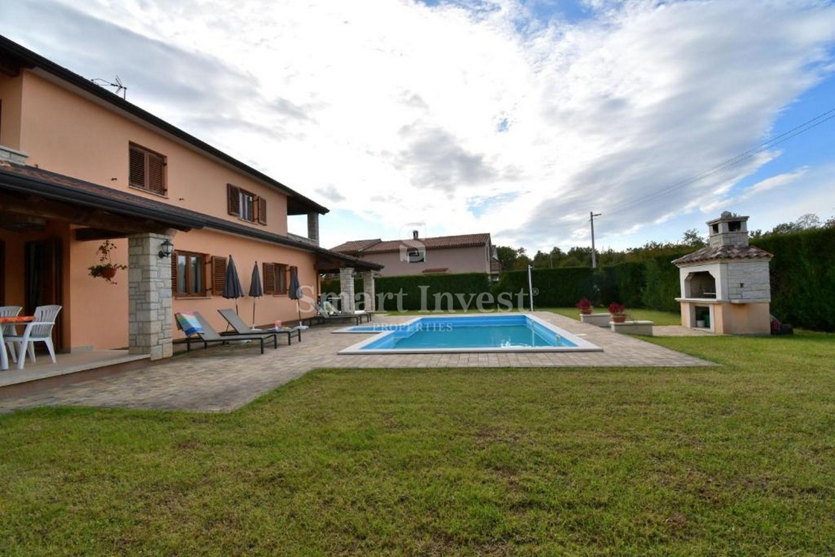 ISTRIA - PARENZO, casa con 4 appartamenti e piscina