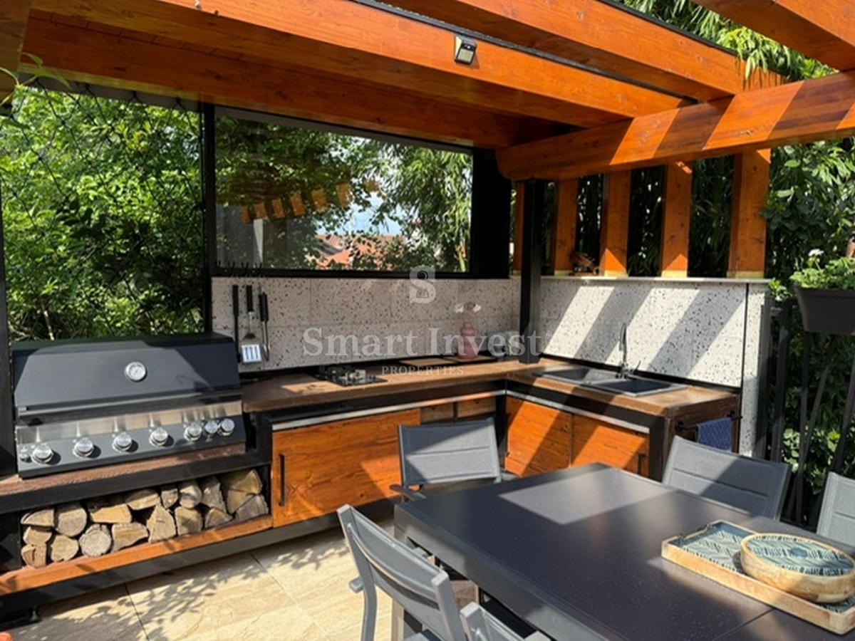 LAURANA, casa completamente ristrutturata con vista mare