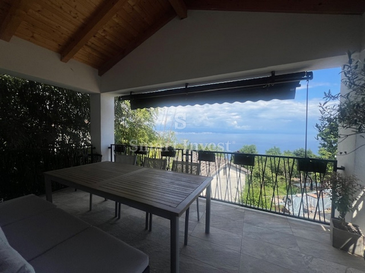 LAURANA, casa completamente ristrutturata con vista mare