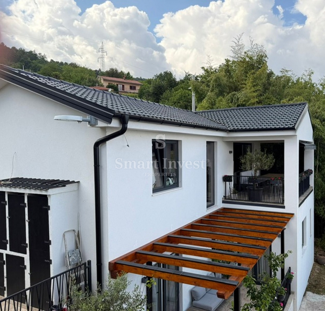 LAURANA, casa completamente ristrutturata con vista mare