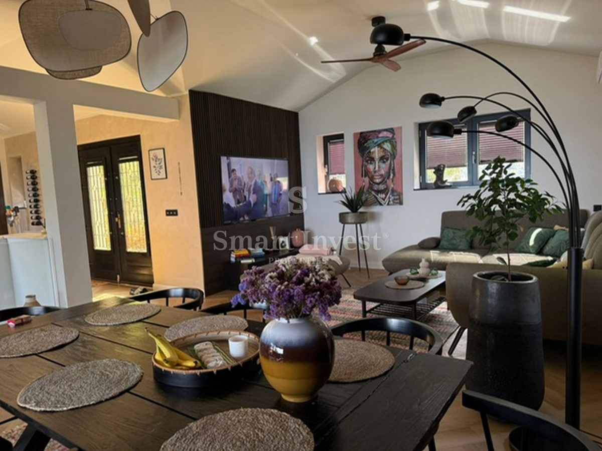 LAURANA, casa completamente ristrutturata con vista mare