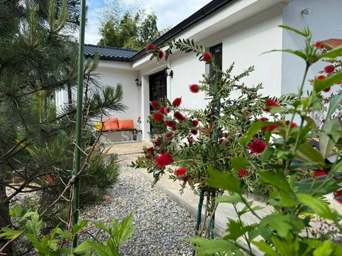 LAURANA, casa completamente ristrutturata con vista mare