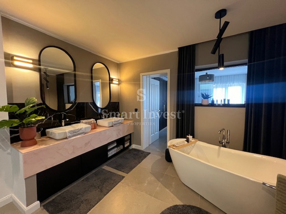 LAURANA, casa completamente ristrutturata con vista mare