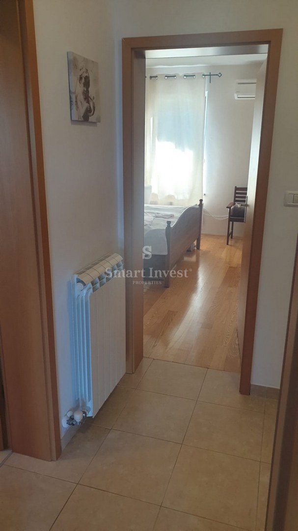 POLA - ŠTINJAN, confortevole appartamento con 2 camere da letto e vista mare