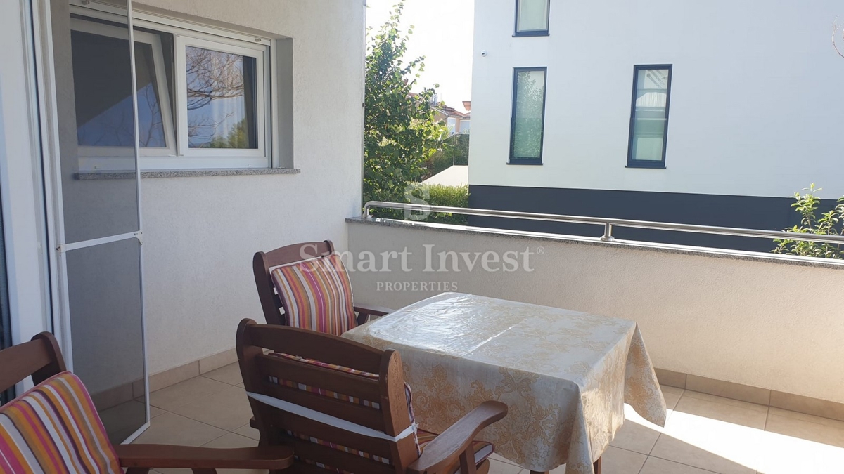 POLA - ŠTINJAN, confortevole appartamento con 2 camere da letto e vista mare