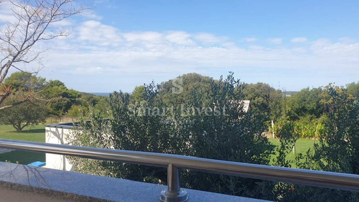 POLA - ŠTINJAN, confortevole appartamento con 2 camere da letto e vista mare