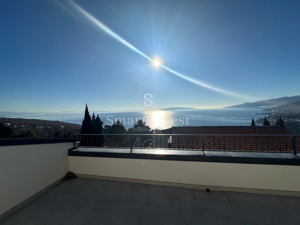 OPATIJA, Nuovo appartamento trilocale con vista mare, in vendita